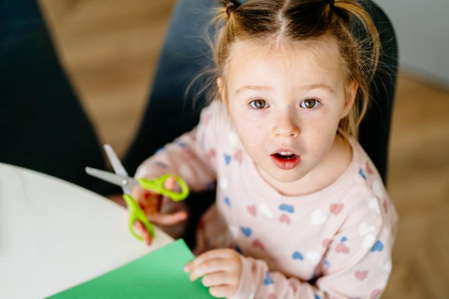 Детето пита: Как работят ножиците
